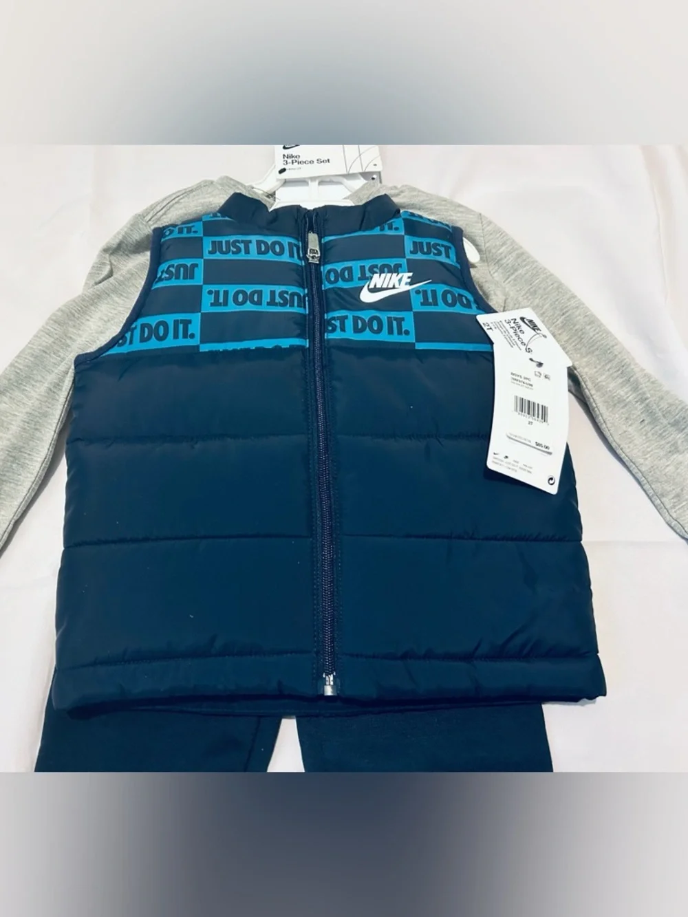 Nike Toddler Boy’s 3 Pc Set 2T NEW Vest, Joggers, Shirt - Picture 2 of 4
